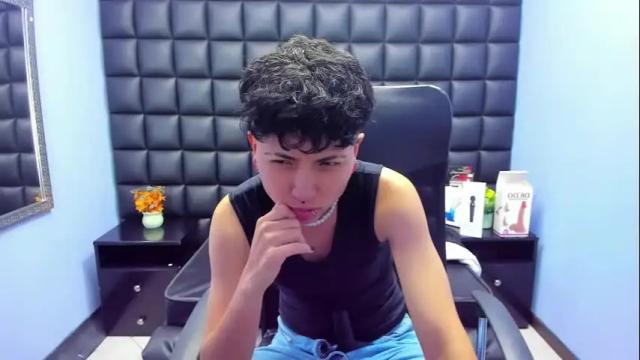 Image 3 of im_mathias Stream on Chaturbate on 8 days ago