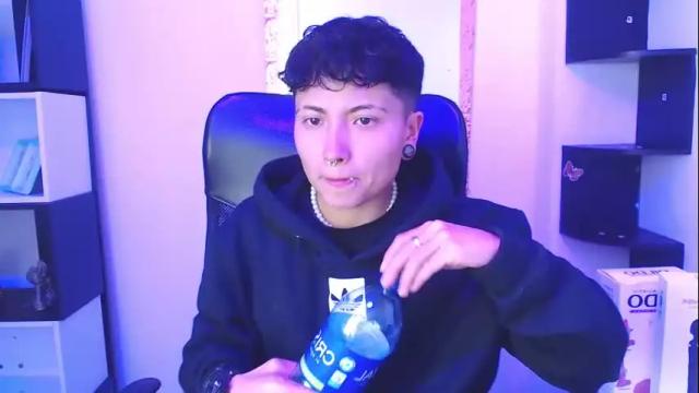 Image 8 of im_mathias Stream on Chaturbate on 3 days ago