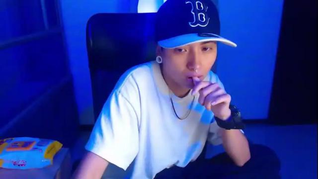 Image 10 of im_mathias Stream on Chaturbate on 5 days ago