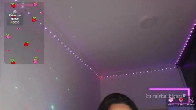 Image 2 of im_miabigass Stream on Chaturbate on 1 month ago