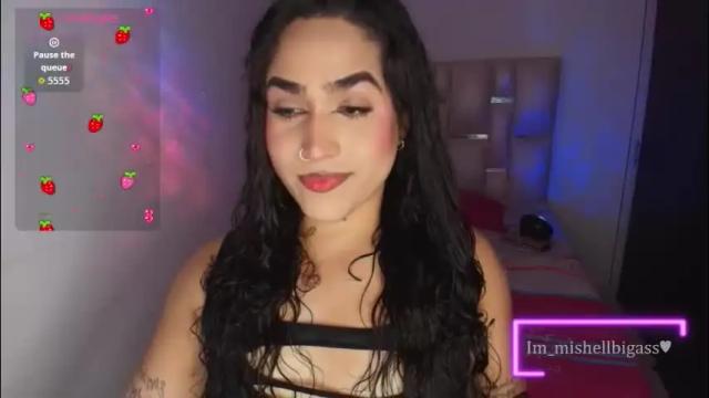 Image 4 of im_miabigass Stream on Chaturbate on 1 month ago