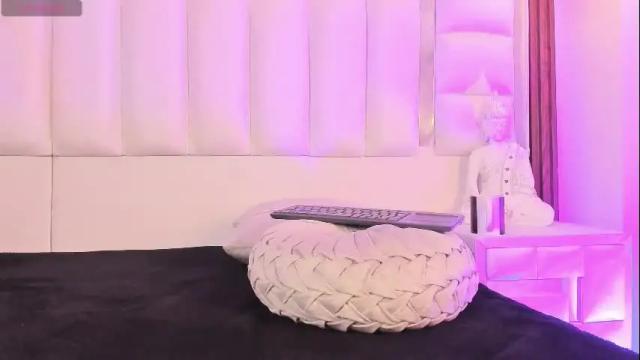Image 8 of im_tyra Stream on Chaturbate on 24 days ago