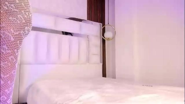 Image 12 of im_tyra Stream on Chaturbate on 3 days ago