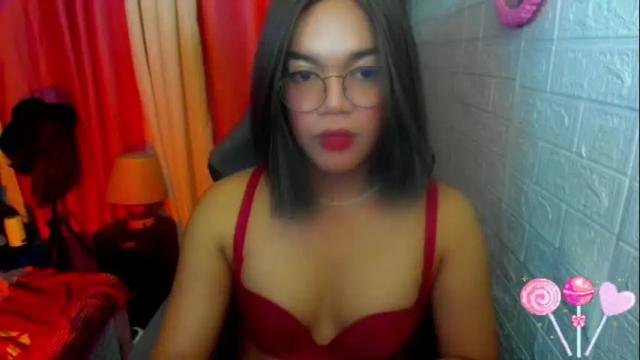 Image 8 of im_ur_hot_ella Stream on Chaturbate on 18 months ago