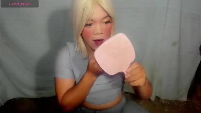 Thumbnail 1, im_ur_hot_ella's Stream at Chaturbate, 1 month ago