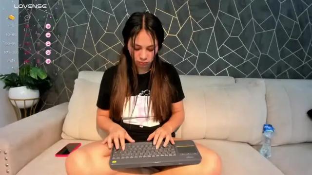 Image 8 of im_ximena Stream on Chaturbate on 14 months ago