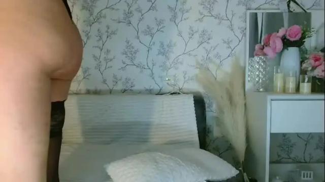 Image 2 of imcarrieberry Stream on Chaturbate on 17 days ago