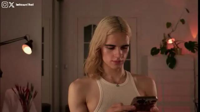 Image 3 of imkawaiiboi Stream on Chaturbate on 1 month ago