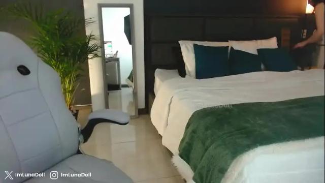 Image 4 of imlunadoll Stream on Chaturbate on 8 days ago