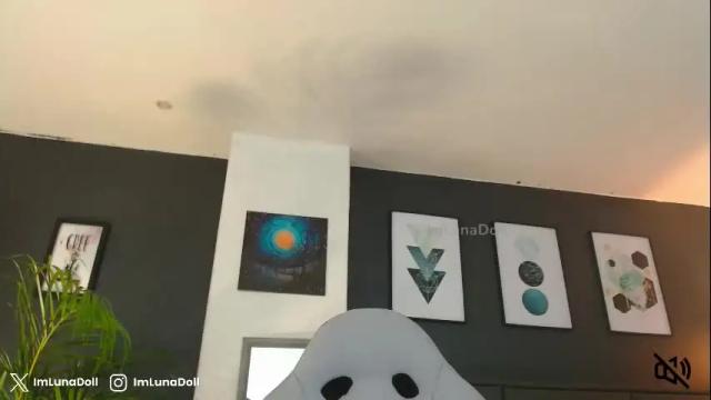 Image 3 of imlunadoll Stream on Chaturbate on 3 days ago
