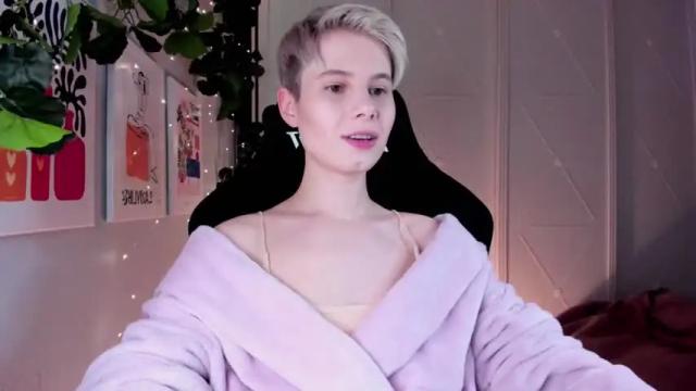 Image 6 of imnotmia Stream on Chaturbate on 15 months ago