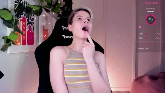 Image 2 of imnotmia Stream on Chaturbate on 14 months ago