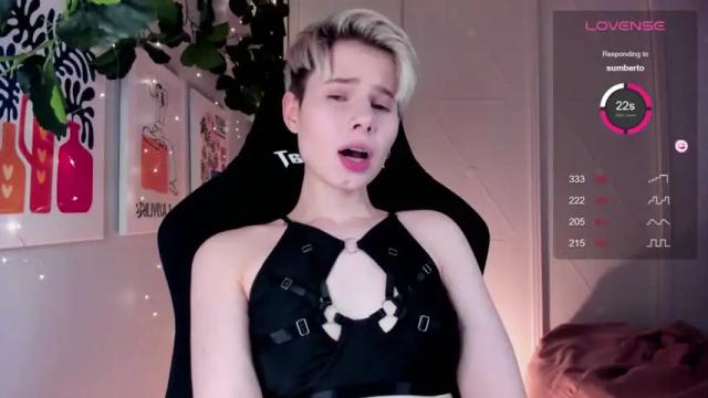 Image 6 of imnotmia Stream on Chaturbate on 13 months ago