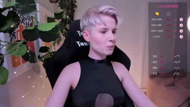 Image 7 of imnotmia Stream on Chaturbate on 13 months ago