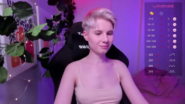 Image 12 of imnotmia Stream on Chaturbate on 13 months ago