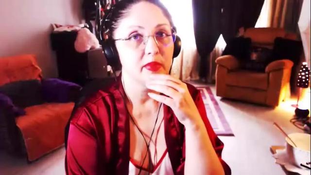 Image 4 of imperatrizasado Stream on Chaturbate on 22 days ago