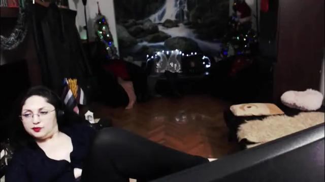 Image 10 of imperatrizasado Stream on Chaturbate on 27 days ago