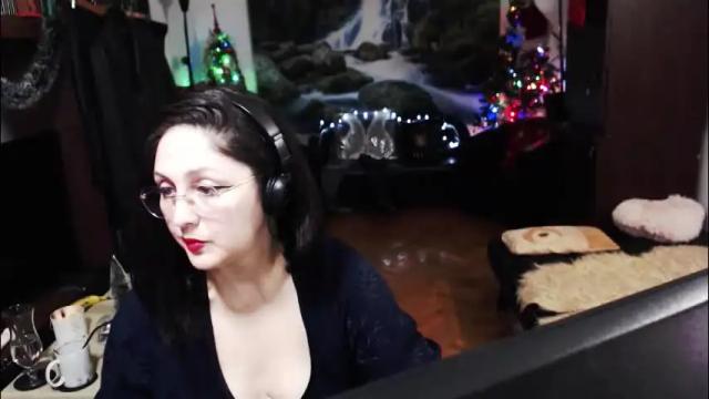 Image 4 of imperatrizasado Stream on Chaturbate on 27 days ago