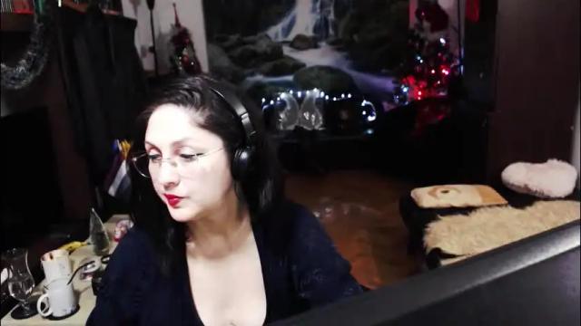 Image 6 of imperatrizasado Stream on Chaturbate on 27 days ago
