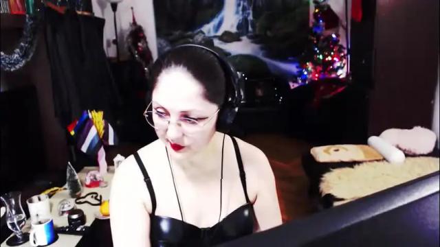 Image 7 of imperatrizasado Stream on Chaturbate on 26 days ago