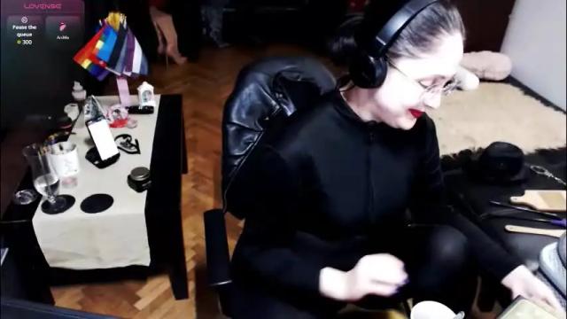 Image 3 of imperatrizasado Stream on Chaturbate on 24 days ago