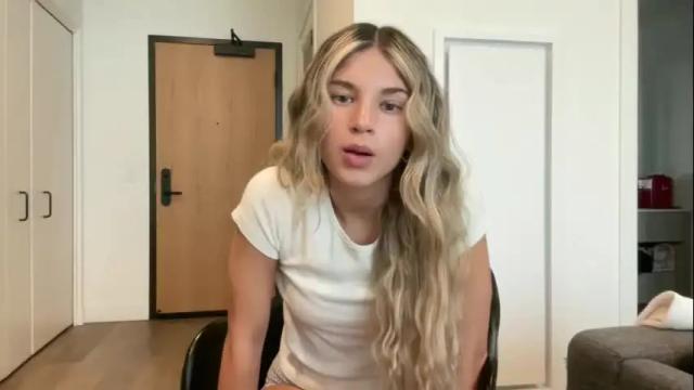 Image 3 of imrubyy Stream on Chaturbate on 27 days ago
