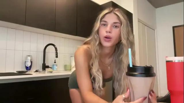 Image 8 of imrubyy Stream on Chaturbate on 26 days ago