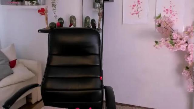 Image 3 of inari__okami Stream on Chaturbate on 1 month ago