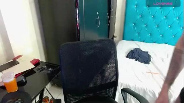 Image 2 of incubus_couple1 Stream on Chaturbate on 15 days ago