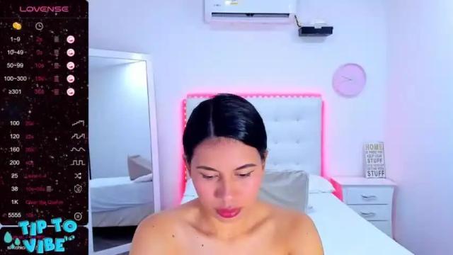 Image 4 of indian_dreams18 Stream on Chaturbate on 19 months ago
