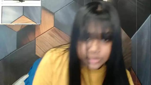 Image 7 of indian_rimmelx Stream on Chaturbate on 2 months ago
