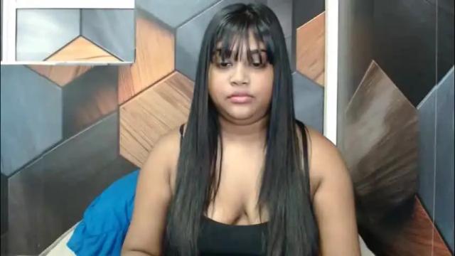 Image 4 of indian_rimmelx Stream on Chaturbate on 1 month ago