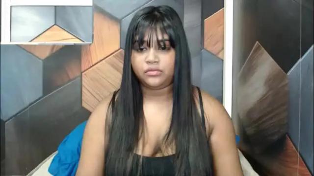 Image 7 of indian_rimmelx Stream on Chaturbate on 1 month ago