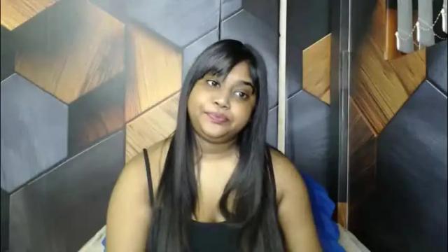 Image 4 of indian_rimmelx Stream on Chaturbate on 1 month ago