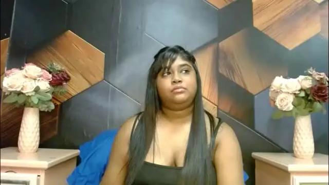 Image 6 of indian_rimmelx Stream on Chaturbate on 1 month ago