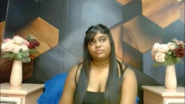 Image 7 of indian_rimmelx Stream on Chaturbate on 1 month ago