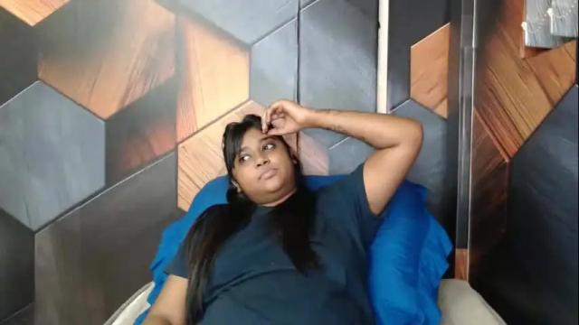 Image 7 of indian_rimmelx Stream on Chaturbate on 1 month ago