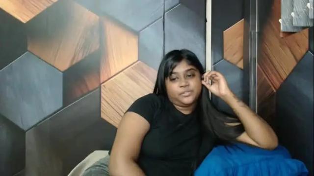 Image 2 of indian_rimmelx Stream on Chaturbate on 1 month ago
