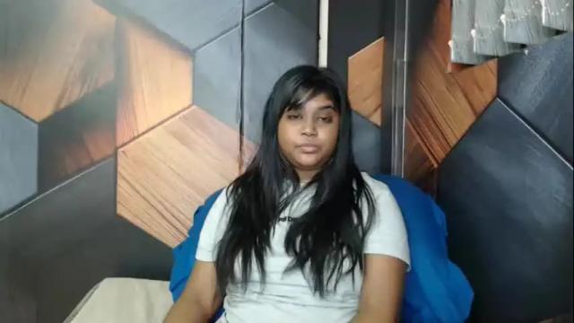 Image 3 of indian_rimmelx Stream on Chaturbate on 29 days ago