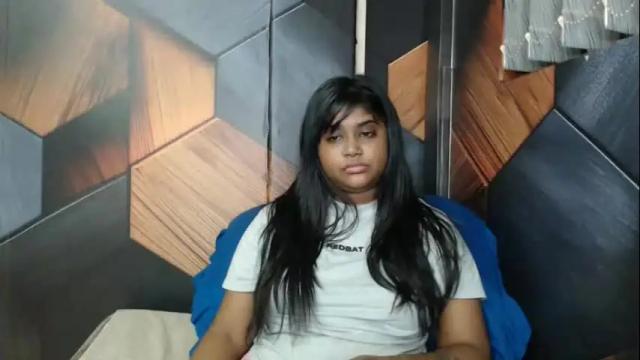 Image 4 of indian_rimmelx Stream on Chaturbate on 29 days ago