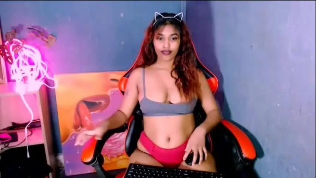 Image 3 of indianangelx Stream on Chaturbate on 1 month ago