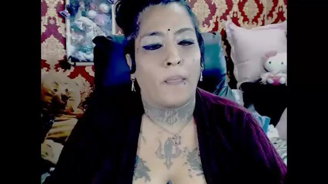 Image 12 of indiancatz2 Stream on Chaturbate on 26 days ago