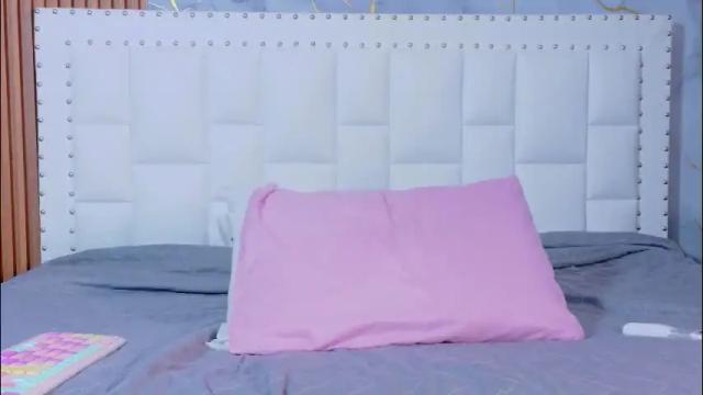 Image 11 of indiancutiie Stream on Chaturbate on 19 days ago