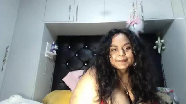 Image 2 of indiangoddess01 Stream on Chaturbate on 19 months ago