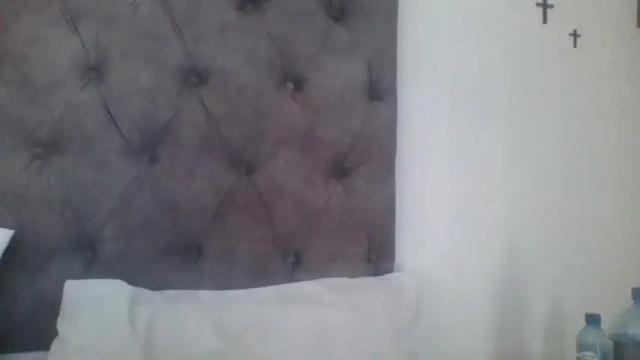 Image 2 of indianjasmin Stream on Chaturbate on 16 months ago