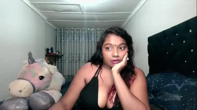 Image 4 of indianmayaxoxo Stream on Chaturbate on 2 months ago
