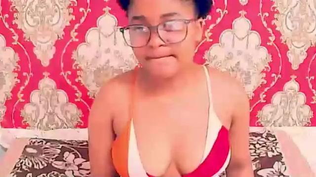Image 8 of indianplaygirl4u2luv Stream on Chaturbate on 19 months ago