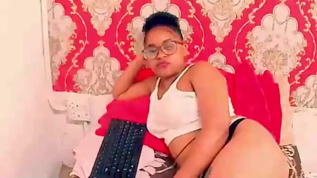 Image 2 of indianplaygirl4u2luv Stream on Chaturbate on 18 months ago
