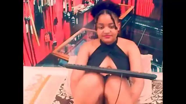 Image 7 of indianplaygirl4u2luv Stream on Chaturbate on 18 months ago