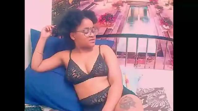 Image 4 of indianplaygirl4u2luv Stream on Chaturbate on 18 months ago
